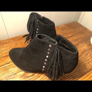 Bionic wide black leather bootie, size 9.5W